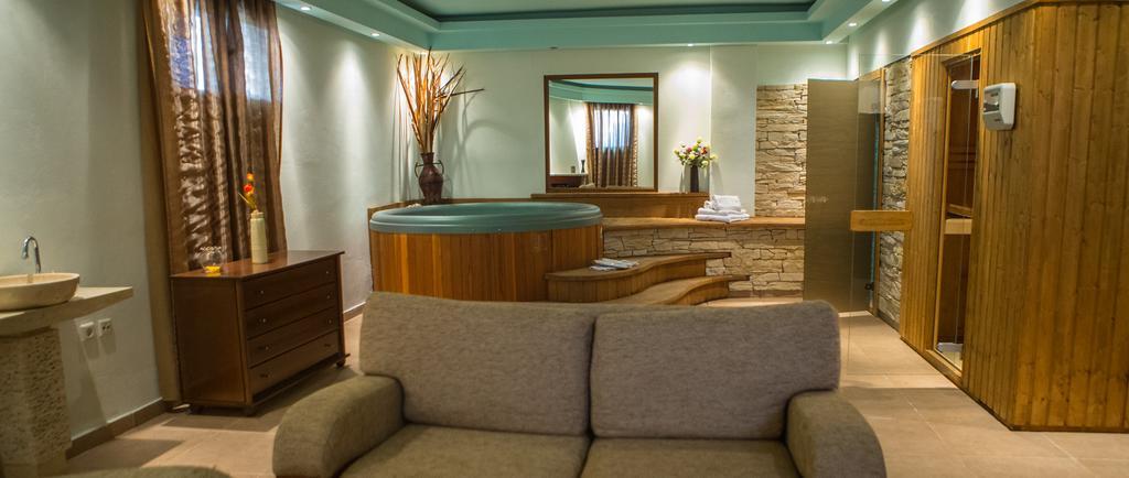 Nostos Hotel Káto Loutrákion Zewnętrze zdjęcie