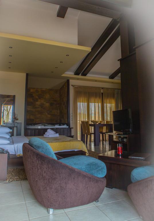 Nostos Hotel Káto Loutrákion Zewnętrze zdjęcie